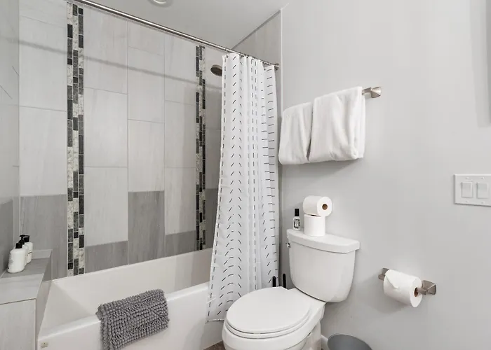 Mountainview Zen Retreat With Hot Tub, Game Room, Close To Old Town *