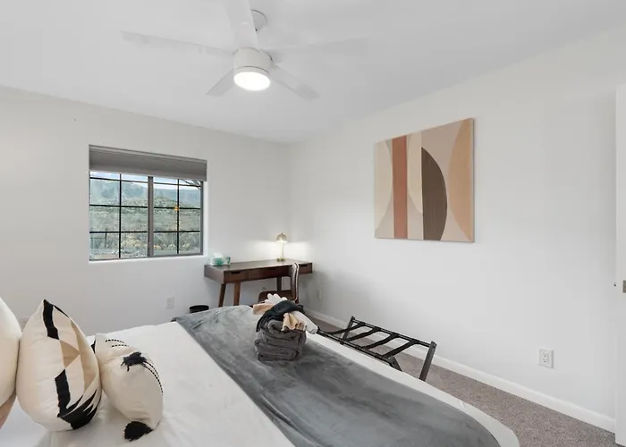 Mountainview Zen Retreat With Hot Tub, Game Room, Close To Old Town Villa *