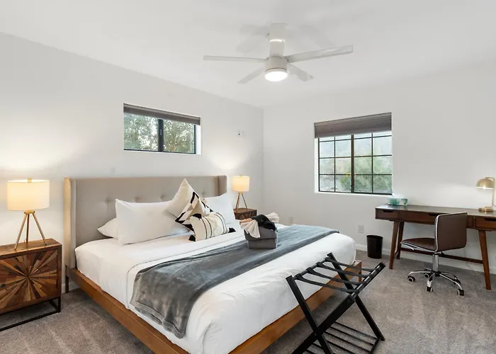 Villa Mountainview Zen Retreat With Hot Tub, Game Room, Close To Old Town