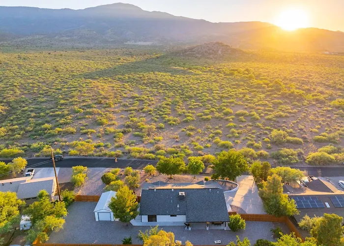 Villa Mountainview Zen Retreat With Hot Tub, Game Room, Close To Old Town Cottonwood